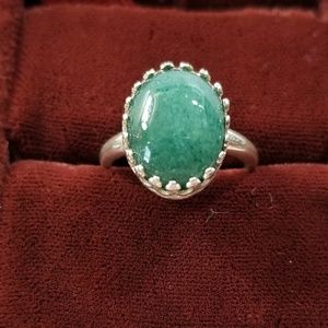 Vintage jade and sterling ring. Sz.5.5